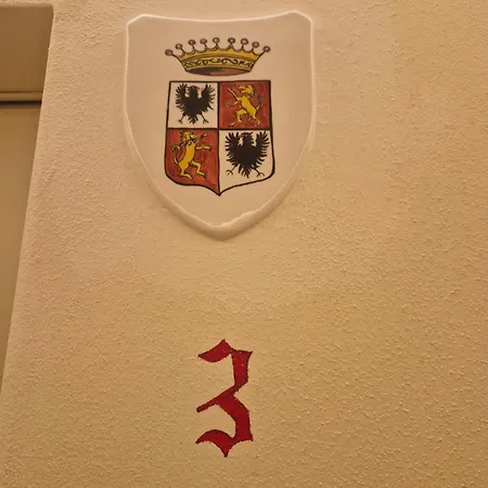 Al Torrione Apartment *